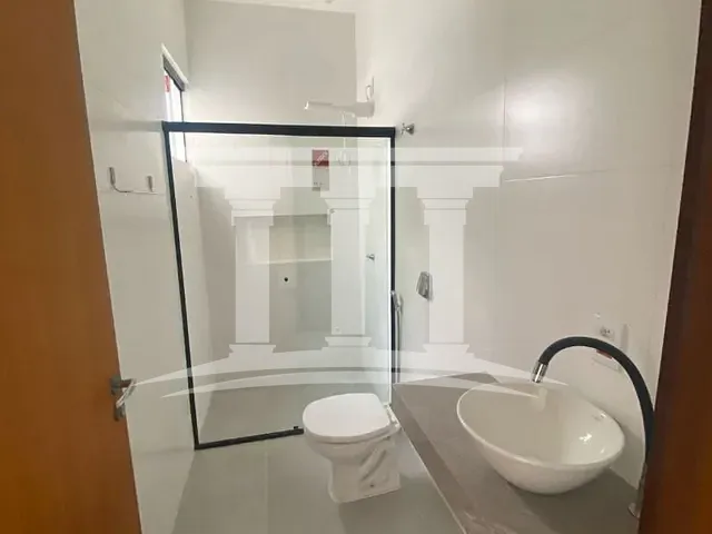 Casa com 360m² 3 quartos e 1 banheiro, à venda, no bairro Residencial Paris em Sinop