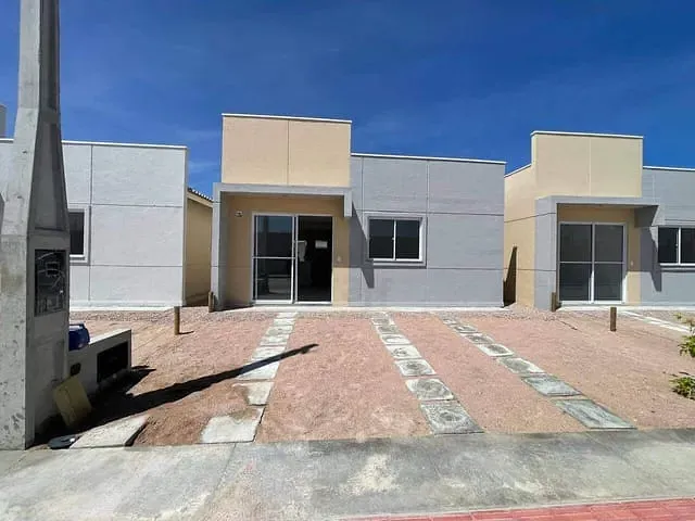 Casa 2 quartos e 2 banheiros, para alugar, no bairro Dernival Oliveira em Paulo Afonso