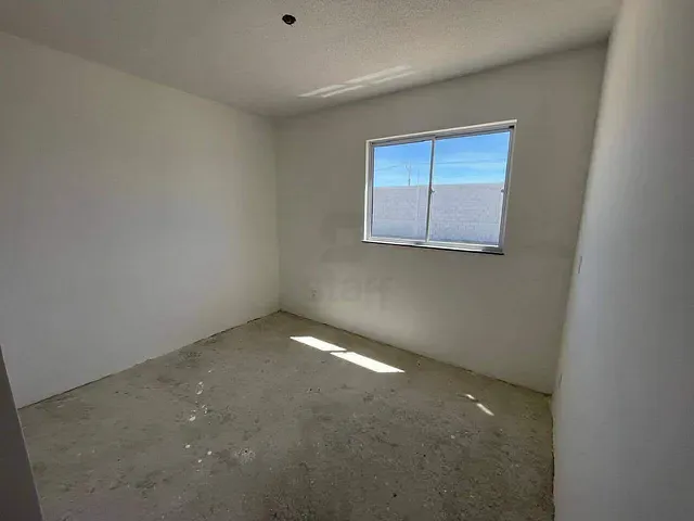 Casa 2 quartos e 2 banheiros, para alugar, no bairro Dernival Oliveira em Paulo Afonso