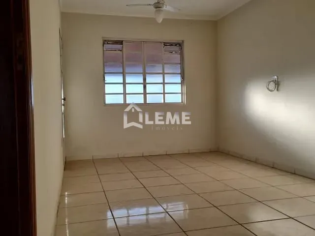 Casa 3 quartos e 1 banheiro, à venda, no bairro Cecap II em Mococa