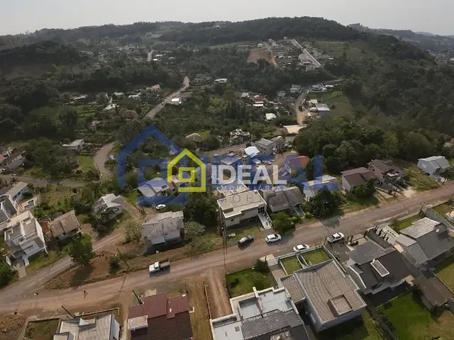 Casa 6 quartos e 3 banheiros, à venda, no bairro Arvoredo em Concórdia