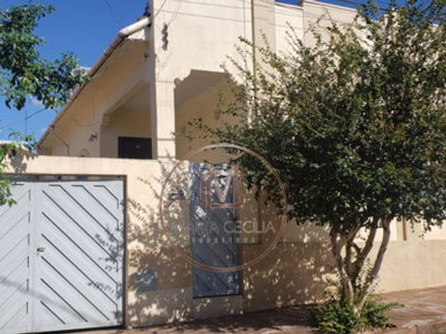 Casa com 190m² 3 quartos e 2 banheiros, à venda, no bairro Centro em Araraquara