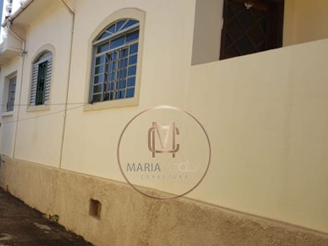 Casa com 190m² 3 quartos e 2 banheiros, à venda, no bairro Centro em Araraquara