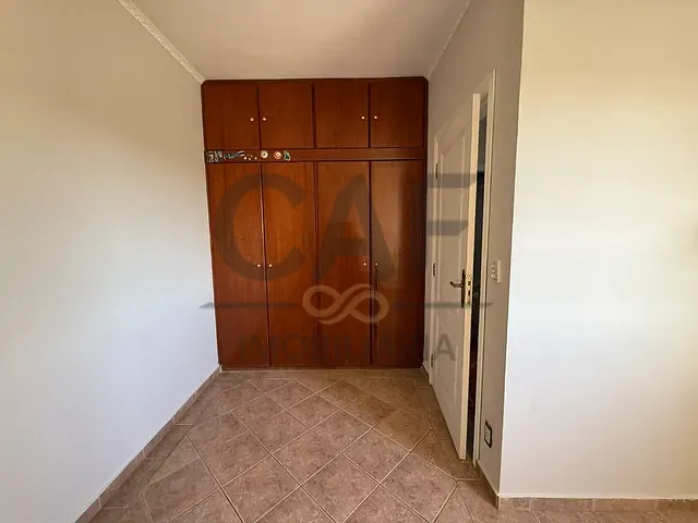 Casa com 300m² 3 quartos e 3 banheiros, para alugar, no bairro Dom Bosco em Jaguariúna