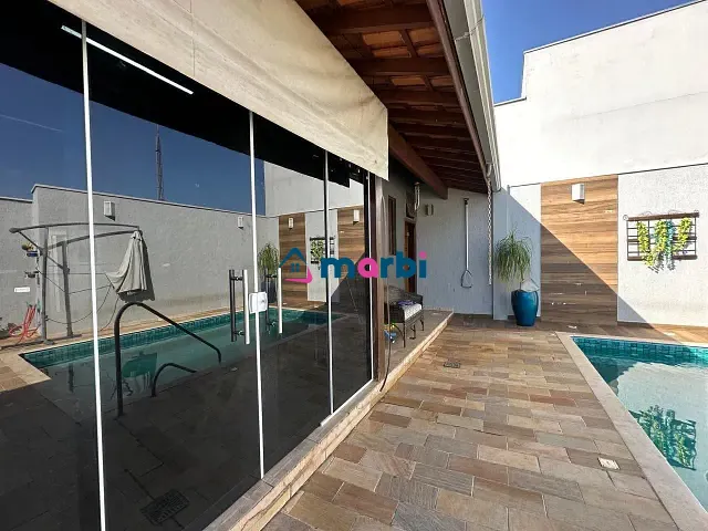 Casa com 376m² 4 quartos e 3 banheiros, à venda, no bairro Centro em Americana