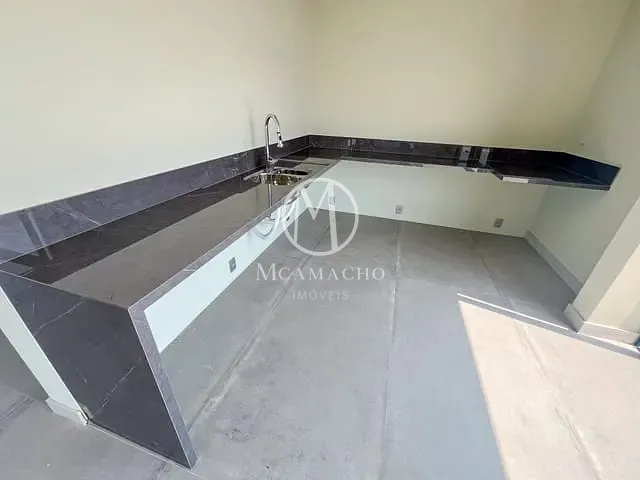 Casa com 1200m² 5 quartos e 7 banheiros, à venda, no bairro Barra da Tijuca em Rio de Janeiro