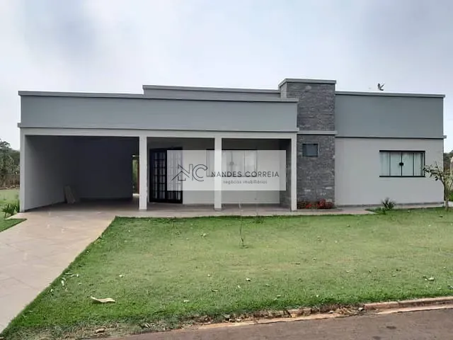 Casa com 1320m² 3 quartos e 2 banheiros, à venda, no bairro Estância Cabral em Cambé