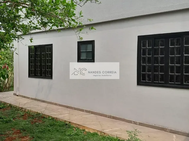 Casa com 1320m² 3 quartos e 2 banheiros, à venda, no bairro Estância Cabral em Cambé