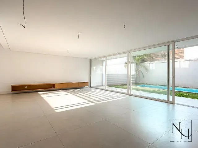 Casa com 427m² 4 quartos e 6 banheiros, à venda, no bairro Campo Belo em São Paulo