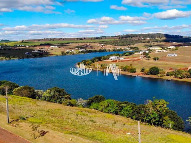 Casa com 1877m² 4 quartos e 5 banheiros, à venda, no bairro Sertanópolis em Sertanópolis