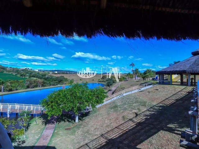 Casa com 1877m² 4 quartos e 5 banheiros, à venda, no bairro Sertanópolis em Sertanópolis