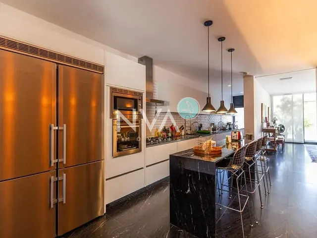 Casa com 524m² 3 quartos e 4 banheiros, à venda, no bairro Jardim Botânico em Rio de Janeiro