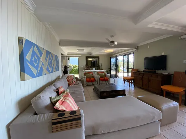 Casa com 400m², à venda, no bairro Centro em Porto Belo