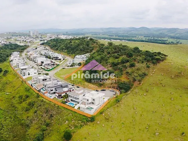 Casa com 568m² 4 quartos e 6 banheiros, à venda, no bairro Urbanova em São José dos Campos
