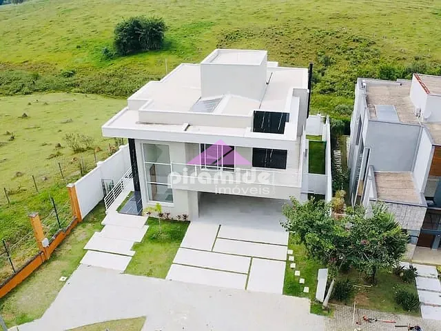 Casa com 568m² 4 quartos e 6 banheiros, à venda, no bairro Urbanova em São José dos Campos