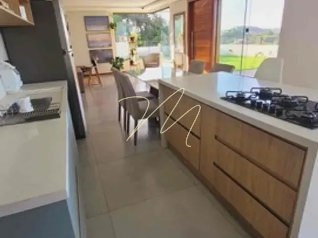 Casa com 600m² 3 quartos e 2 banheiros, à venda ou para alugar, no bairro Nossa Senhora da Vitória em Ilhéus