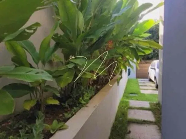 Casa com 600m² 3 quartos e 2 banheiros, à venda ou para alugar, no bairro Nossa Senhora da Vitória em Ilhéus
