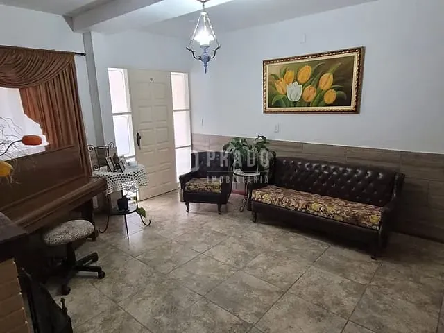 Casa 3 quartos e 3 banheiros, à venda, no bairro Umuharama em Pelotas