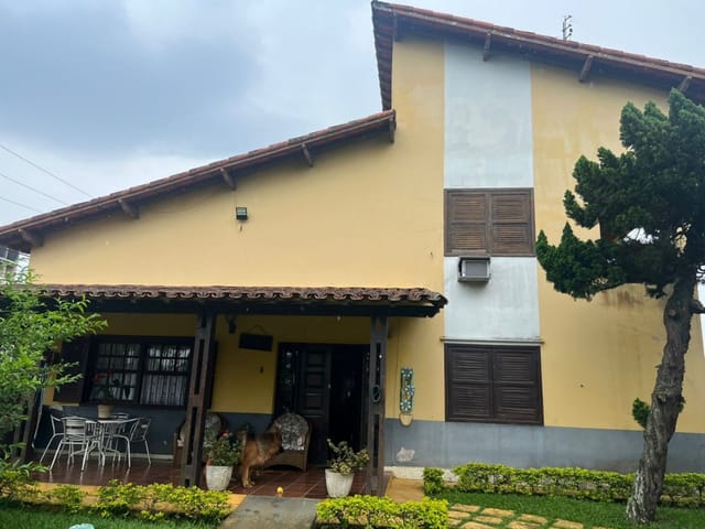 Casa com 1000m² 5 quartos e 4 banheiros, à venda, no bairro Exsistência do Bosque em Rio das Ostras