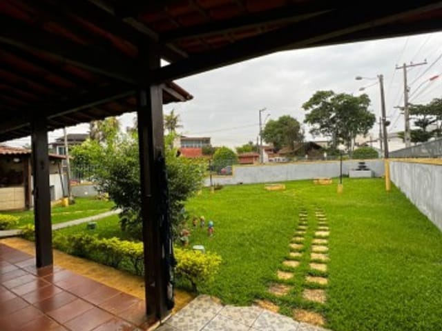 Casa com 1000m² 5 quartos e 4 banheiros, à venda, no bairro Exsistência do Bosque em Rio das Ostras