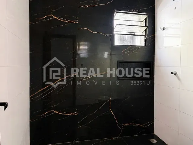 Casa com 144m² 2 quartos e 2 banheiros, à venda, no bairro Jardim Botucatu em Sorocaba