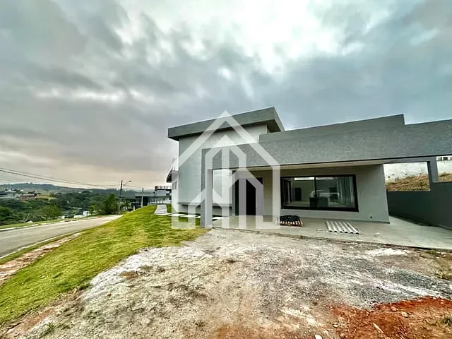 Casa com 950m² 4 quartos e 6 banheiros, à venda, no bairro Condomínio Residencial Shamballa III em Atibaia