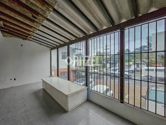 Casa com 420m² 2 quartos e 3 banheiros, para alugar, no bairro Industrial em Novo Hamburgo