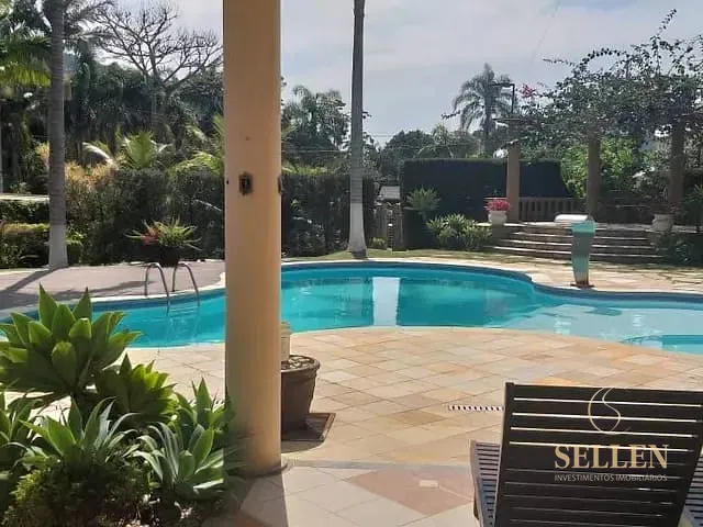 Casa com 1470m² 4 quartos e 4 banheiros, à venda, no bairro Praia das Taquaras em Balneário Camboriú