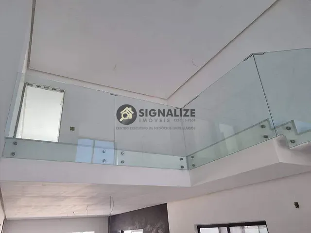 Casa 4 quartos e 2 banheiros, à venda, no bairro Ogiva em Cabo Frio