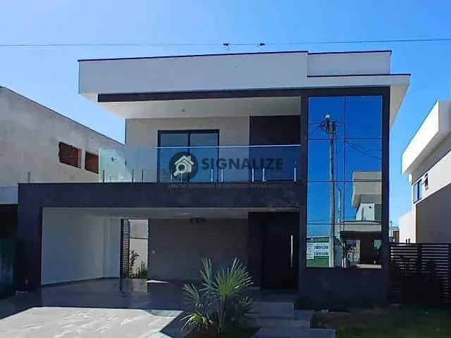 Casa 4 quartos e 2 banheiros, à venda, no bairro Ogiva em Cabo Frio