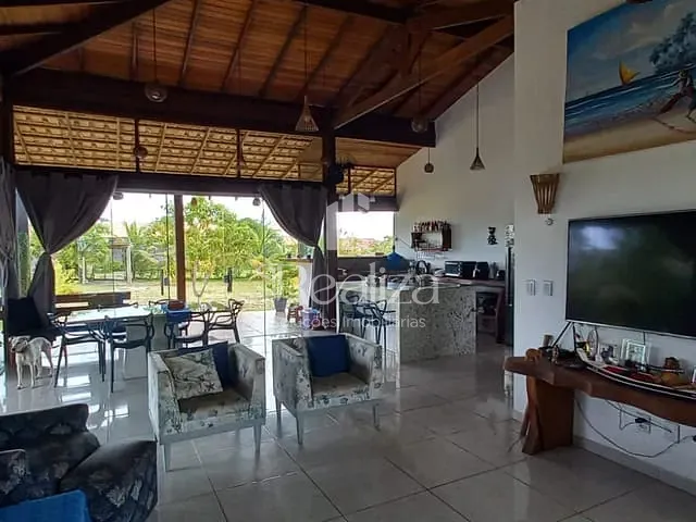 Casa com 2m² 3 quartos e 3 banheiros, à venda, no bairro Taipu de fora em Maraú