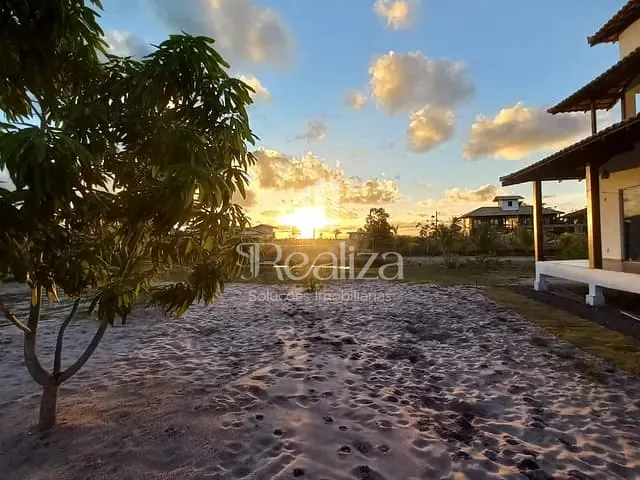 Casa com 2m² 3 quartos e 3 banheiros, à venda, no bairro Taipu de fora em Maraú