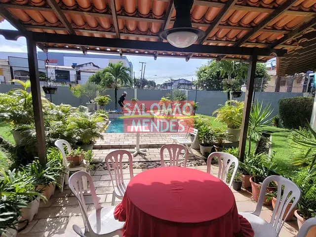 Casa com 980m², à venda, no bairro Batista Campos em Belém