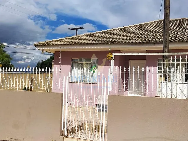 Casa com 126m² 3 quartos e 2 banheiros, à venda, no bairro Orfãs em Ponta Grossa