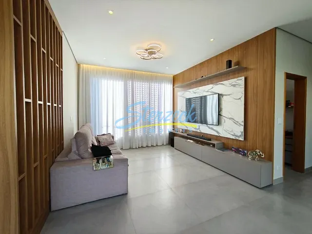 Casa com 731m² 3 quartos e 5 banheiros, à venda, no bairro Observatório em Vinhedo