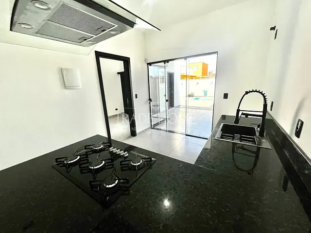 Casa 3 quartos e 3 banheiros, à venda, no bairro Itapoá em Itapoá