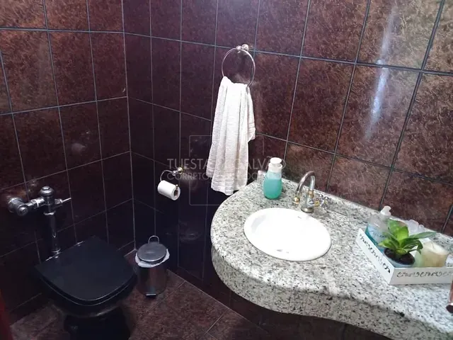Casa com 180m² 4 quartos e 4 banheiros, à venda, no bairro Xaxim em Curitiba