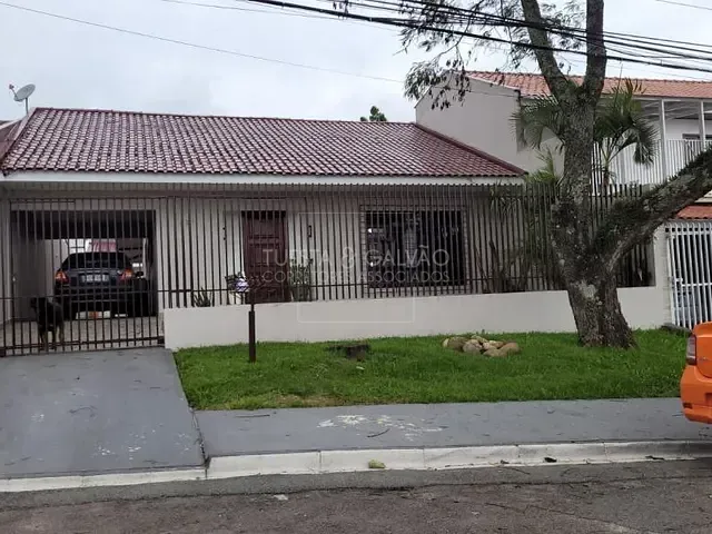Casa com 180m² 4 quartos e 4 banheiros, à venda, no bairro Xaxim em Curitiba