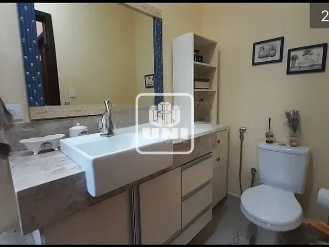 Casa com 250m² 3 quartos e 3 banheiros, à venda, no bairro Cidade Jardim em Jacareí