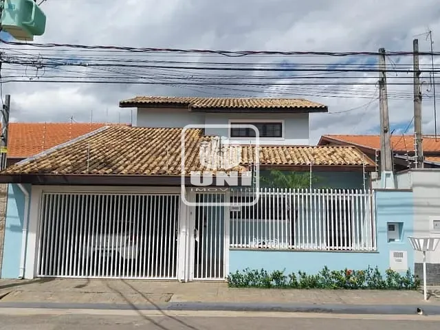 Casa com 250m² 3 quartos e 3 banheiros, à venda, no bairro Cidade Jardim em Jacareí
