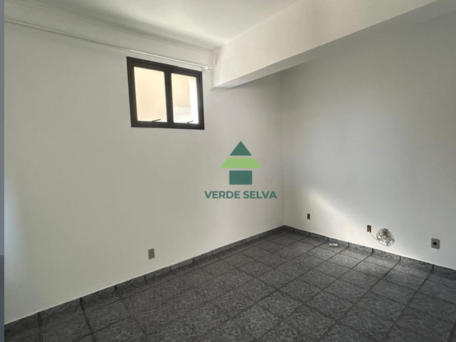 Casa 4 quartos e 3 banheiros, para alugar, no bairro Centro em Atibaia