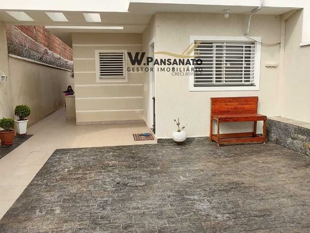Casa com 175m² 2 quartos e 2 banheiros, à venda, no bairro Residencial e Comercial Guarulhos em Guarulhos