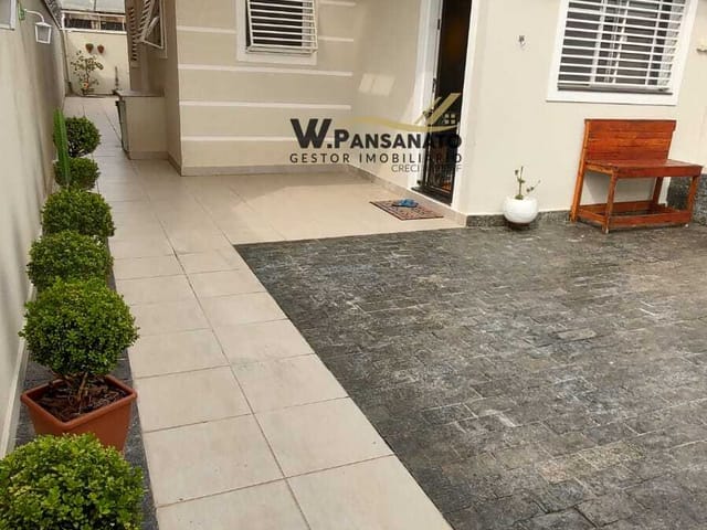 Casa com 175m² 2 quartos e 2 banheiros, à venda, no bairro Residencial e Comercial Guarulhos em Guarulhos