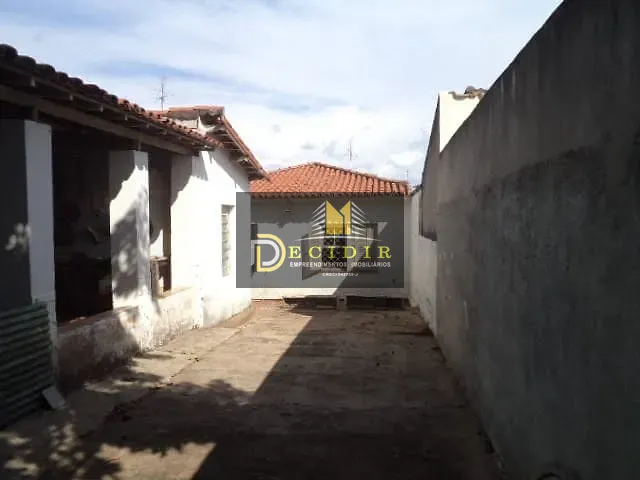 Casa com 1615m² 3 quartos e 2 banheiros, à venda, no bairro Jardim Guanabara em Campinas