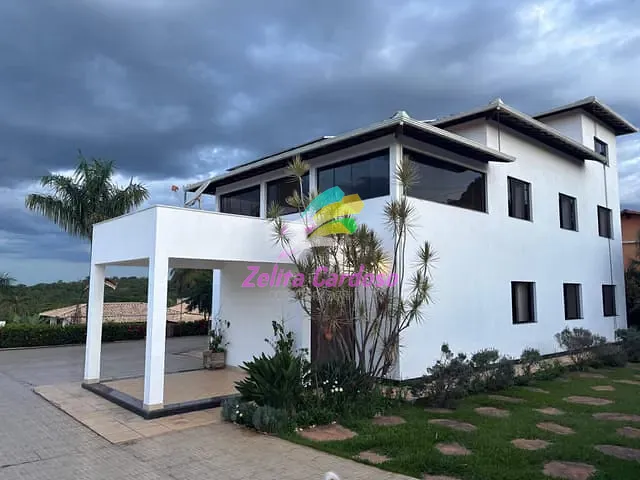 Casa com 2000m² 5 quartos e 7 banheiros, à venda, no bairro Condomínio Vale do Ouro em Ribeirão das Neves