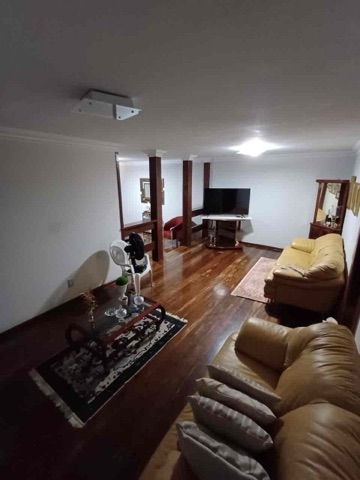Casa com 258m² 6 quartos e 4 banheiros, à venda, no bairro Centro em Campos dos Goytacazes
