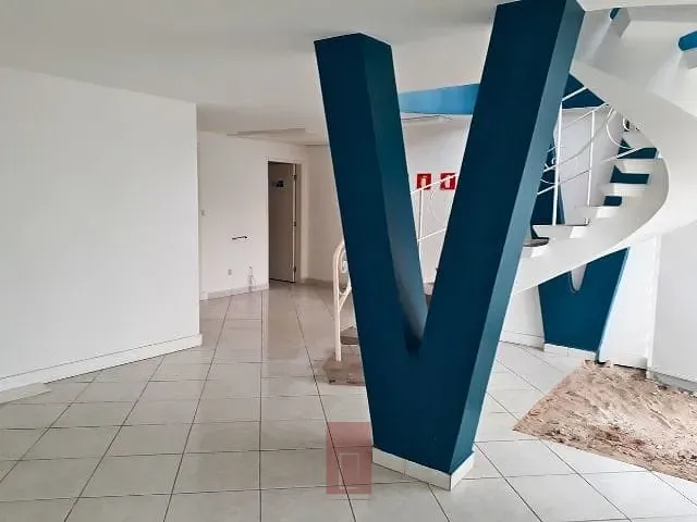 Casa com 320m², para alugar, no bairro Santana em São Paulo
