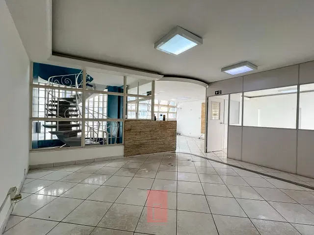 Sobrado à venda ou para alugar, no bairro Santana em São Paulo