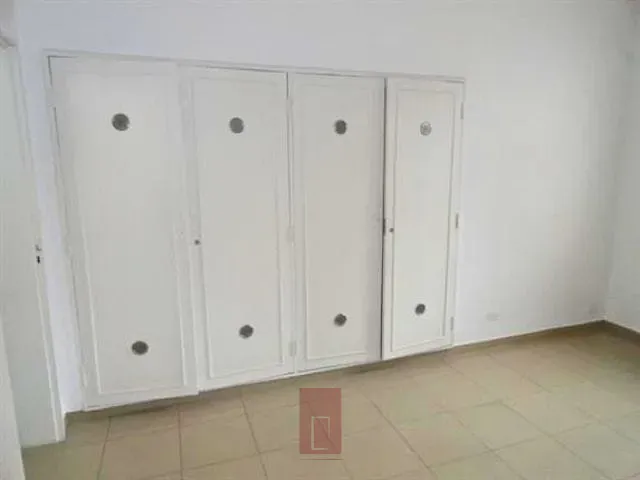 Casa com 320m², para alugar, no bairro Santana em São Paulo