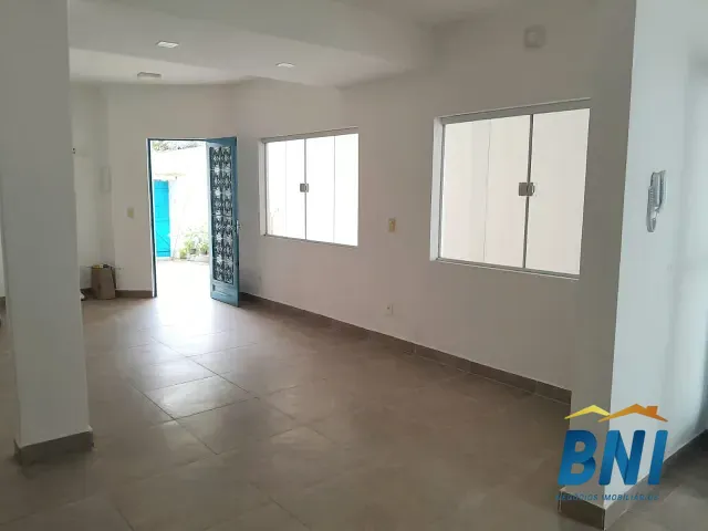 Casa com 110m² 2 quartos e 1 banheiro, para alugar, no bairro Jacarepaguá em Rio de Janeiro